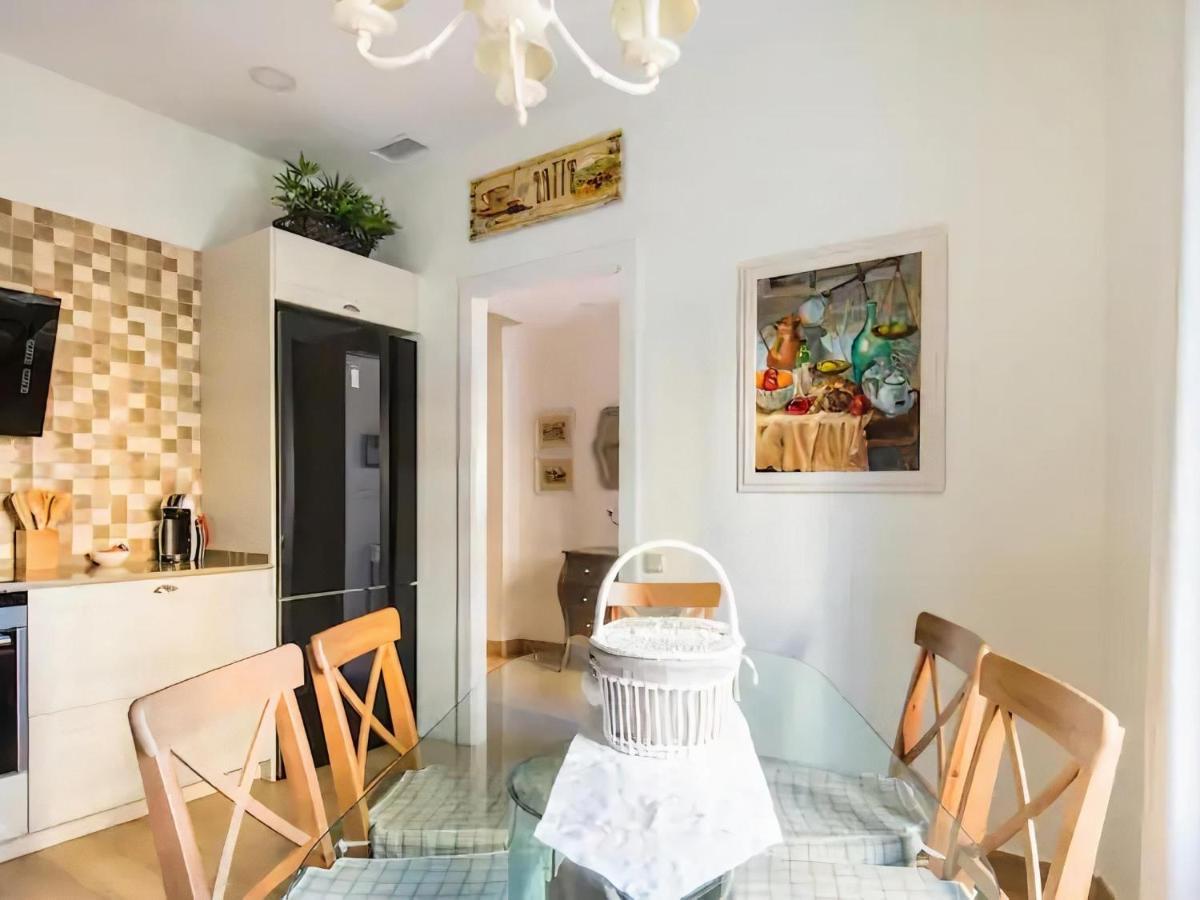 Sitges Spaces Beach House-4 Bedrooms, 3 Bathrooms, Large Terrace, Jacuzzi, Center-Beach ภายนอก รูปภาพ
