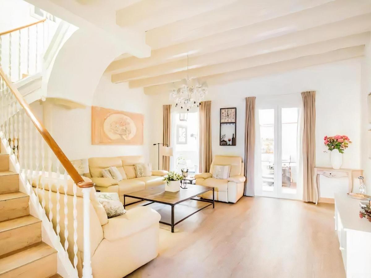 Sitges Spaces Beach House-4 Bedrooms, 3 Bathrooms, Large Terrace, Jacuzzi, Center-Beach ภายนอก รูปภาพ