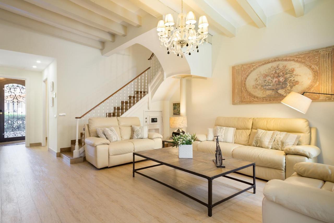 Sitges Spaces Beach House-4 Bedrooms, 3 Bathrooms, Large Terrace, Jacuzzi, Center-Beach ภายนอก รูปภาพ